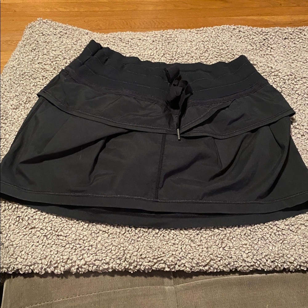 Lululemon black tennis/running skort size 4 used